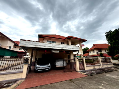 Houses for sale North Chiang Mai University : Spacious 4BR House for Sale at Rung Aroon 3 Hang Dong, Chiang Mai (200 sq.m.)