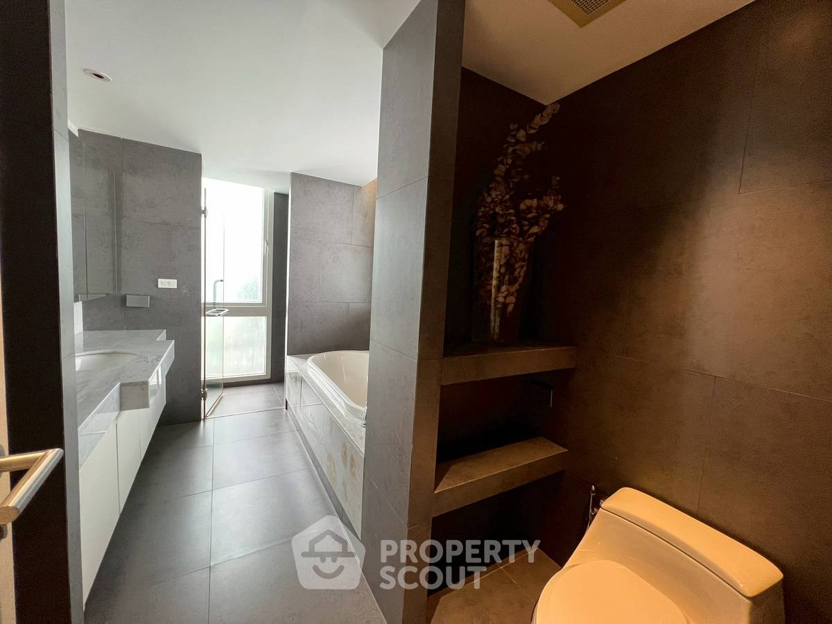 รูป คอนโด 3 ห้องนอน ขนาด 150 ตร.ม. ลา ซิตต้า เพนท์เฮาส์ ใกล้ BTS ทองหล่อ (ID 3028402) - รูปที่ 7/11