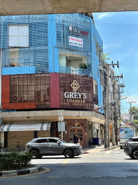 ตึกทำเลทองที่สุดในอารีย์! แปลงมุม ติดถนนใหญ่ ใกล้ BTS เพียง 2 นาที พร้อมลิฟต์ใหม่ + ผู้เช่ารายได้ต่อเนื่อง
