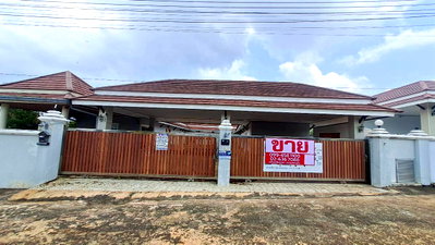 Houses for sale  Yak Jay Market : 🌊 Single-Storey Pool Villa in Bang Saray — Your Private Courtyard Retreat Near the Sea
