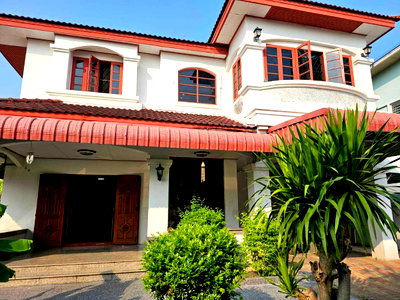Houses for rent The Paseo Park Kanchanaphisek : For rent Single house at Soi Chimplee28 ready to move