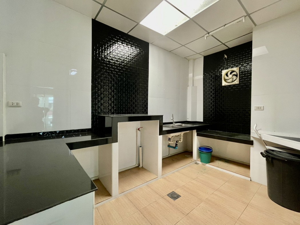 รูป ให้ เช่า อาคารพาณิชย์ The Regent Street Village 170 ตรม 16 ตรว - รูปที่ 5/12