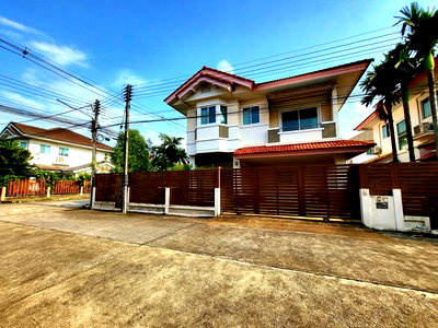 Houses for sale Chiag Rai Rajabhat University : Two-story detached house for sale in a quiet housing project near Chiang Rai Rajabhat University 