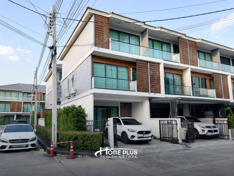 ขายทาวน์โฮม : ขายทาวน์โฮม 3 ชั้น หลังมุม ศุภาลัย เออร์บานา บางนา - วงแหวน