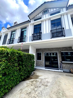 เช่าทาวน์โฮม เมกะ บางนา : ให้เช่า Townhome Villaggio 3 ศรีนครินทร์-บางนา