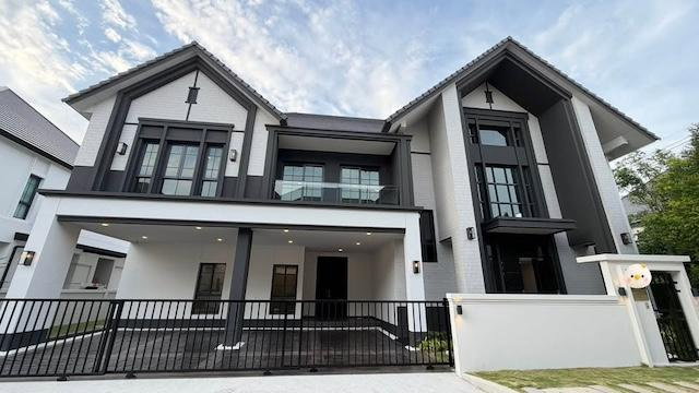 รูป MHR183 ให้เช่าบ้านเดี่ยวหรู THE CITY บางนา 2 หลังใหญ่สไตล์ Modern English โถงสูง 6 เมตร พื้นที่ 580 ตรม. ใกล้เมกาบางนาและโรงเรียนนานาชาติ - รูปที่ 1/11