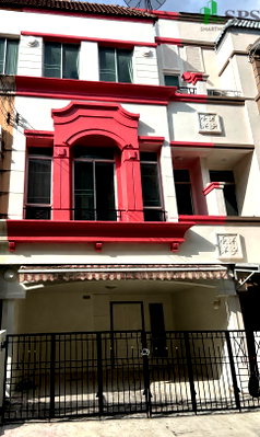 Home office for rent : For Rent – Newly Renovated 3-Storey Home Office Near BTS Si La Salle (SPSSR270)
