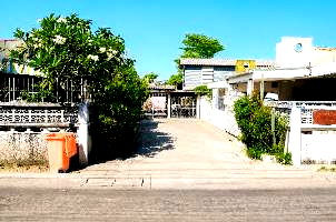 Land for sale Ladprao 48, Chokchai 4, Ladprao 71 : Land with existing buildings for sale, located in Ladprao