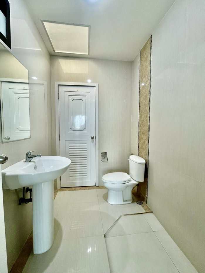 รูป ให้ เช่า อาคารพาณิชย์ The Regent Street Village 170 ตรม 16 ตรว - รูปที่ 12/12