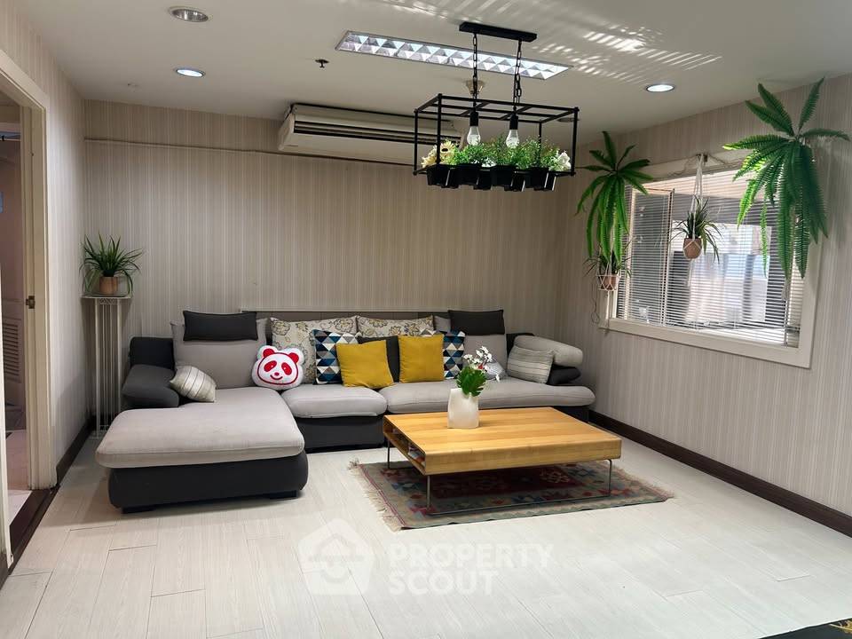 รูป คอนโด 3 ห้องนอน ชั้น 34 พื้นที่ 272 ตร.ม. ณ นูซา สเตท ทาวเวอร์ ใกล้ BTS สะพานตากสิน 400 ม. (ID 3036001) - รูปที่ 3/6