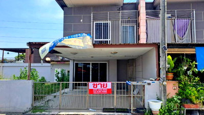 ทาวน์โฮม ชลบุรี : 🏡 ทาวน์เฮ้าส์แปลงมุมหายาก — ที่ดินกว้างพิเศษ ม.กานต์สินีวิลล์ 2 พานทอง ชลบุรี