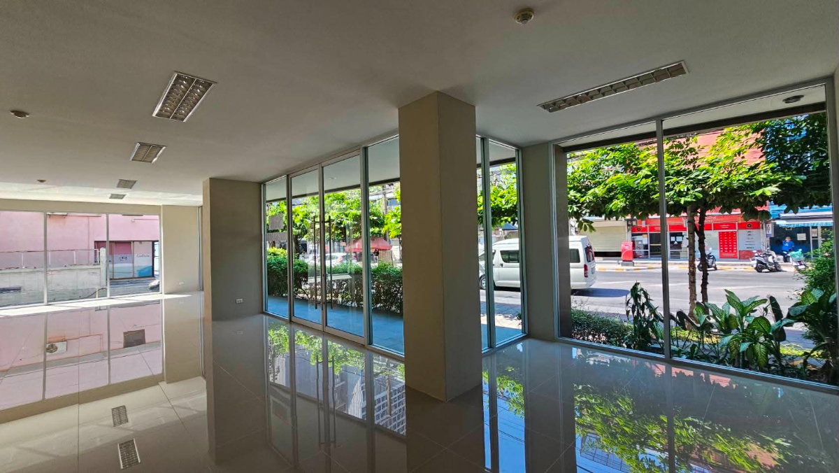 picture Office for rent (Pradipat Road) - 12/13