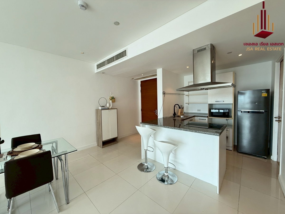 picture ✨ For Sale: Fullerton Sukhumvit Condo ✨   💰 Only 16,990,000 THB - 3/10