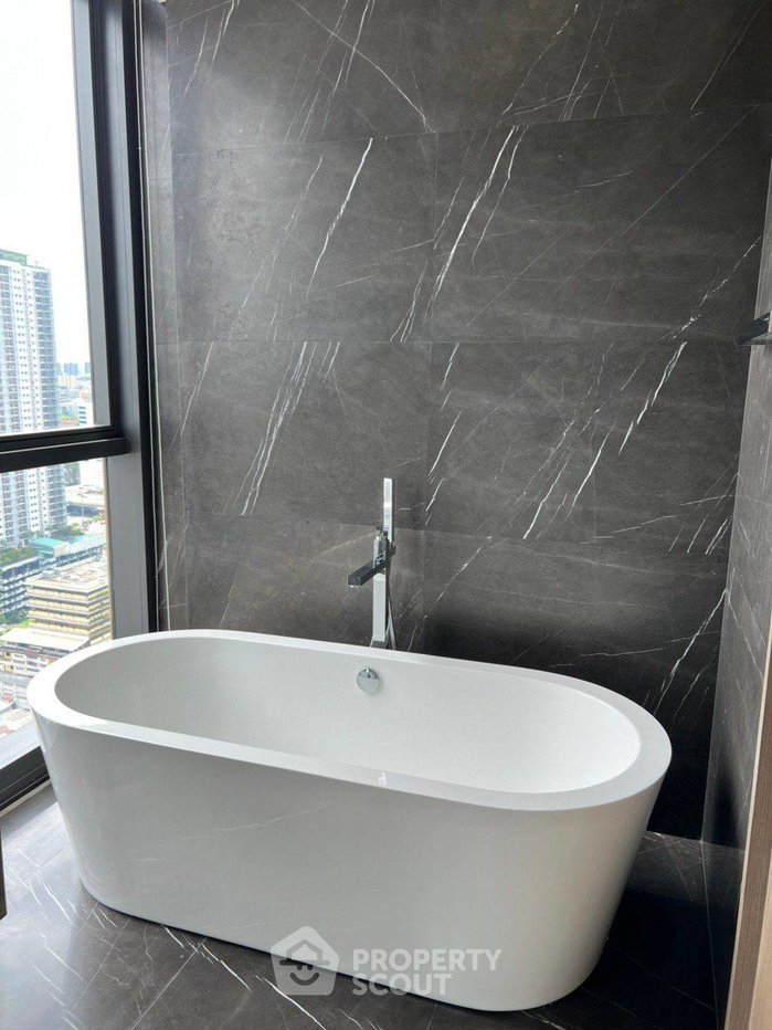 picture 2-BR 126 Sqm, 25th-Floor At The Monument Thong Lo (Near Thong Lo) (ID 880639) - 23/28