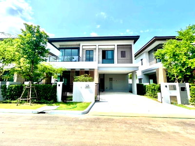Houses for rent Samut Prakarn : 💥CP-11269💥 House for rent in Bangkok Boulevard Bangna KM.5 project. 👉Add Line @luxeliving