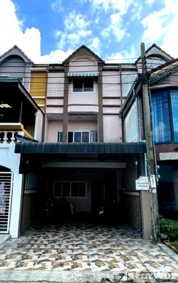 Townhouses for sale : 4 Bedroom Townhouse for sale in Lat Phrao, Bangkok  6495250