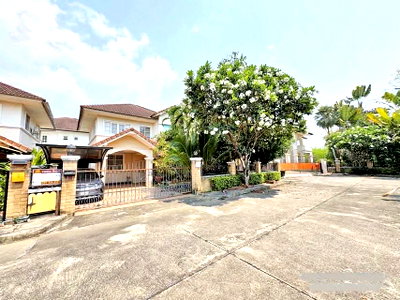 ขายบ้านเดี่ยว : บ้านเดี่ยว 4 ห้องนอน บนที่ดิน 76 ตร.ว. พื้นที่ใช้สอยกว่า 251 ตร.ม. ทำเลหางดง–สันป่าตอง พร้อมของแถมครบ ในราคาเพียง 4.89 ล้านบาท