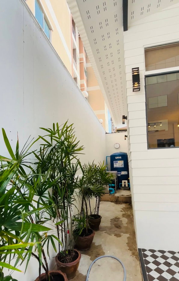 รูป เช่า บ้านสร้างใหม่ เฟอร์นิเจอร์ครบ ใกล้ BTS สถานีสุรศักดิ์ - รูปที่ 2/21