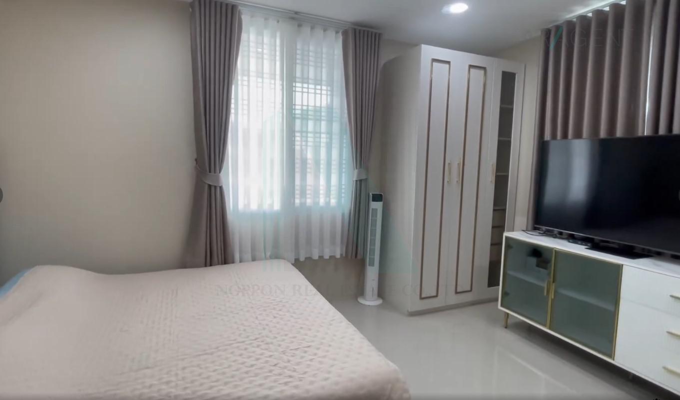 รูป 📌 ให้เช่าบ้านเดี่ยว 2 ชั้น บ้านสวนเนรมิต วัชรพล - เพิ่มสิน 4 ห้องนอน 4 ห้องน้ำ - รูปที่ 6/8