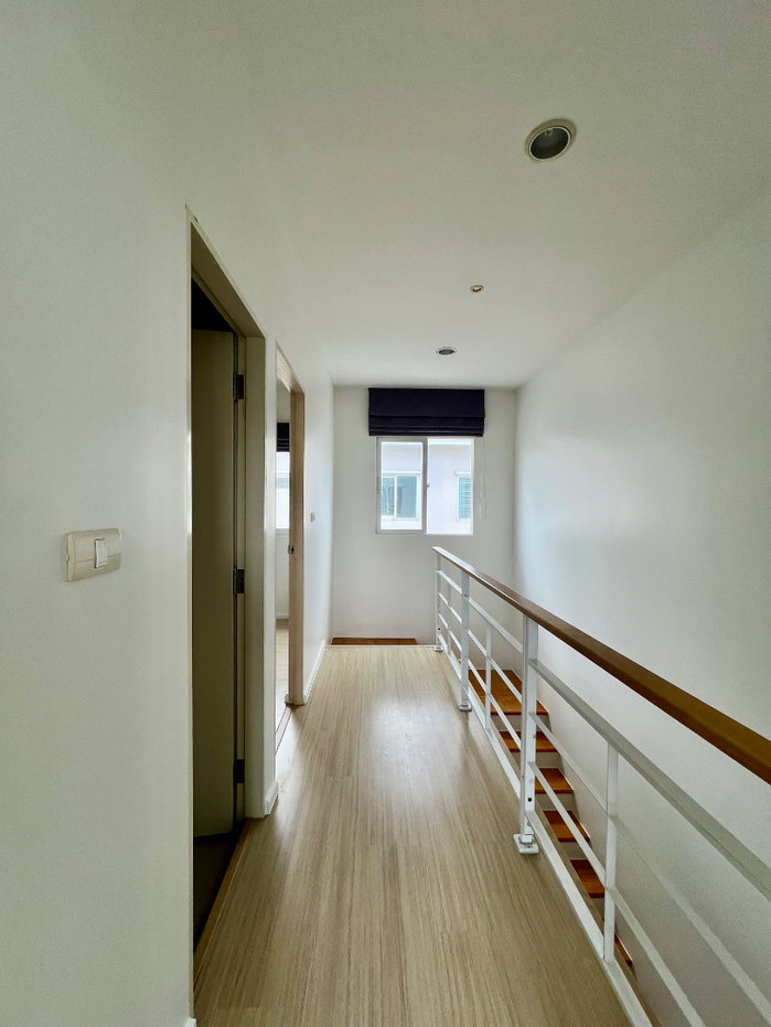 picture Townhome for Sale | Baan Klang Muang Rama 9 – Motorway Fully Renovated | Fully Furnished | Move-in Ready | Prime Rama 9 Location - 22/26