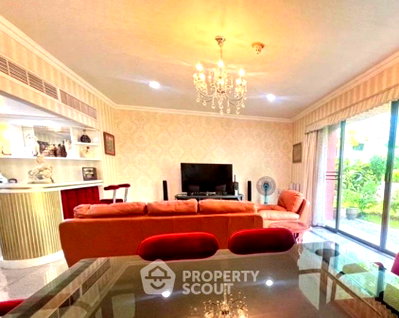 Condos for sale : Pet-Friendly 2-BR 179 Sqm Condo, Chidlom Place, BTS Chit Lom 400m (ID 3041476)