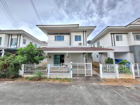 Twin house for rent, single-house style, Lanceo Krip Sriracha - Bowin Village.