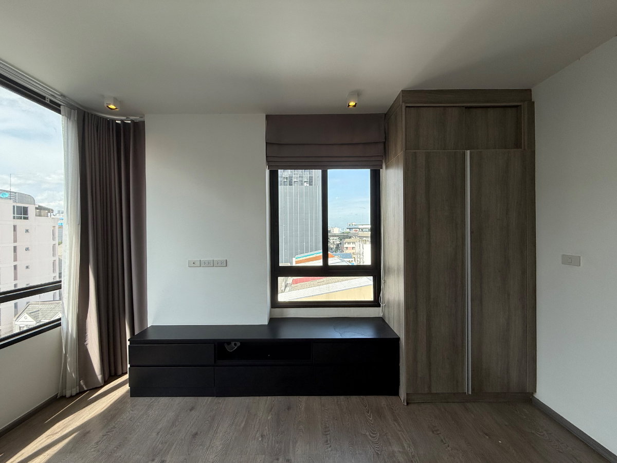 picture CGS_PH01 LYSS Condominium Ratchayothin, Condo for sell. Line: @cgestate - 1/22