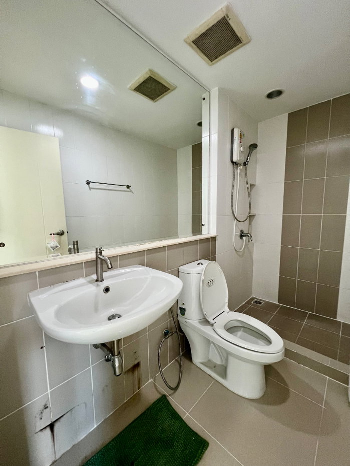 picture Townhome for Sale | Baan Klang Muang Rama 9 – Motorway Fully Renovated | Fully Furnished | Move-in Ready | Prime Rama 9 Location - 19/26