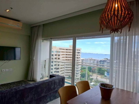 ให้เช่า Veranda Residence Pattaya คอนโดหรู 5 ดาวติดหาดนาจอมเทียน วิวพระอาทิตย์ตก ส่วนกลางพรีเมียม (CPT043)