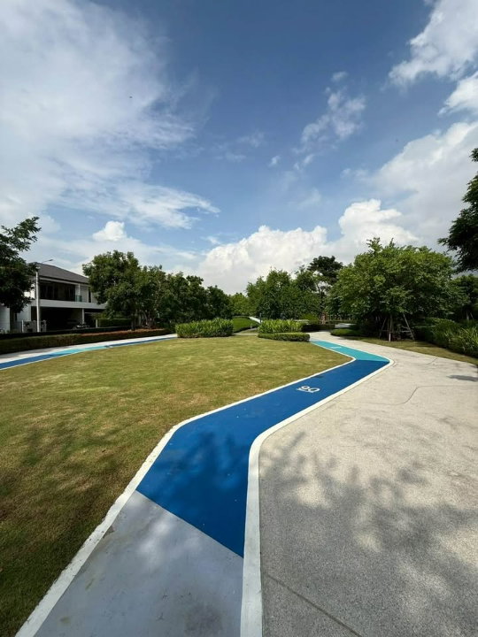 รูป HR3566ให้เช่าบ้านเดี่ยวหรูหลังใหญ่ 85 ตร.ว. CENTRO วิภาวดี ใกล้สนามบินดอนเมือง & รร.นานาชาติ Harrow บ้านใหม่พร้อมอยู่ มีห้องแม่บ้าน + EV Charger - รูปที่ 13/46
