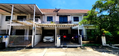 ทาวน์โฮม ถนนสายไหม : 69060318 : ขายทาวน์เฮ้าส์ 2 ชั้น หน้ากว้าง 6 เมตร บนเนื้อที่ขนาด 18.5 ตารางวา ขนาด 3 ห้องนอน หมู่บ้านพฤกษา79 ลำลูกกา 