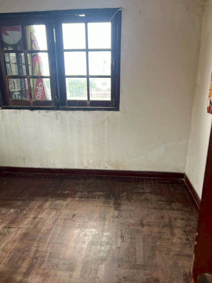 picture House for Sale in Varocha 5 Village  A charming family home on a spacious 107 Sq.Wah land plot, conveniently located near Bang Phli Industrial Estate  - 6/17