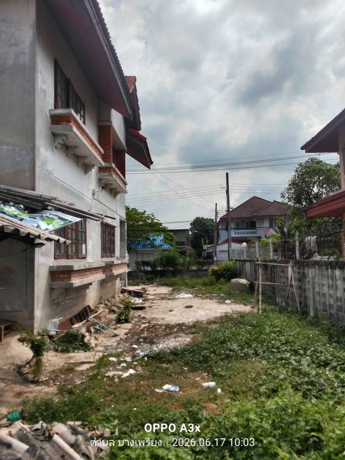 picture House for Sale in Varocha 5 Village  A charming family home on a spacious 107 Sq.Wah land plot, conveniently located near Bang Phli Industrial Estate  - 11/17