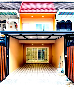 ขายทาวน์โฮม : 🔥 ขายทาวน์เฮ้าส์รีโนเวทใหม่ ✅ เสนาวิลล่า 84 แฮปปี้แลนด์ (Sena Villa 84 Happy Land) | ใกล้ MRT สายสีเหลือง สถานีบางกะปิ