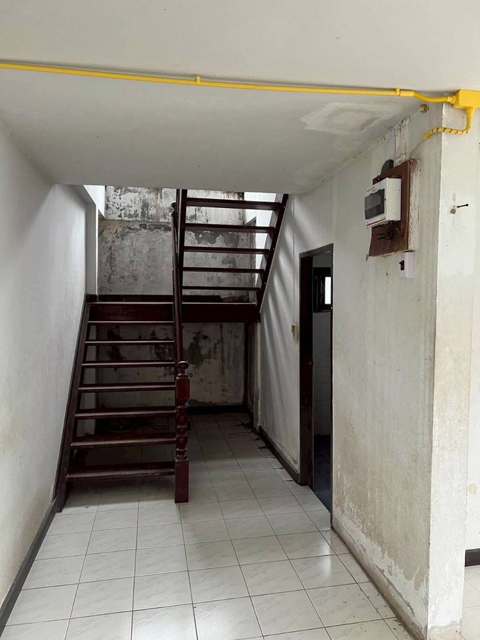 picture House for Sale in Varocha 5 Village  A charming family home on a spacious 107 Sq.Wah land plot, conveniently located near Bang Phli Industrial Estate  - 4/17