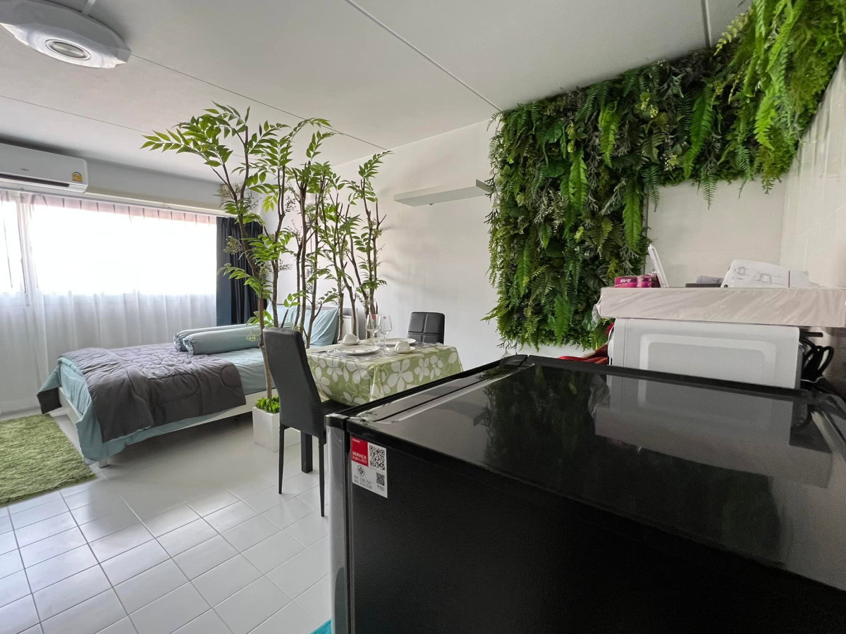 picture Special Studio Room 28. sqm C9 Popula Condo by Prathomlerk - 6/15