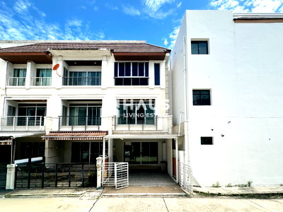 Townhouses for sale Department of Mental Health : Baan Klang Krung The Royal Vienna Ratchavipa - Ratchadaphisek / 3 Bedrooms #TPCC062
