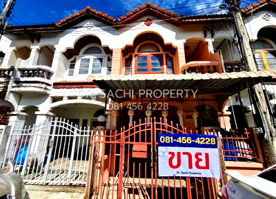 Townhouses for sale Electricity Authority District 1 Chiang Mai : Urgent sale! 2-story townhouse, 15.3 sq.wa., good location, Chang Phueak Road, Chiang Mai.