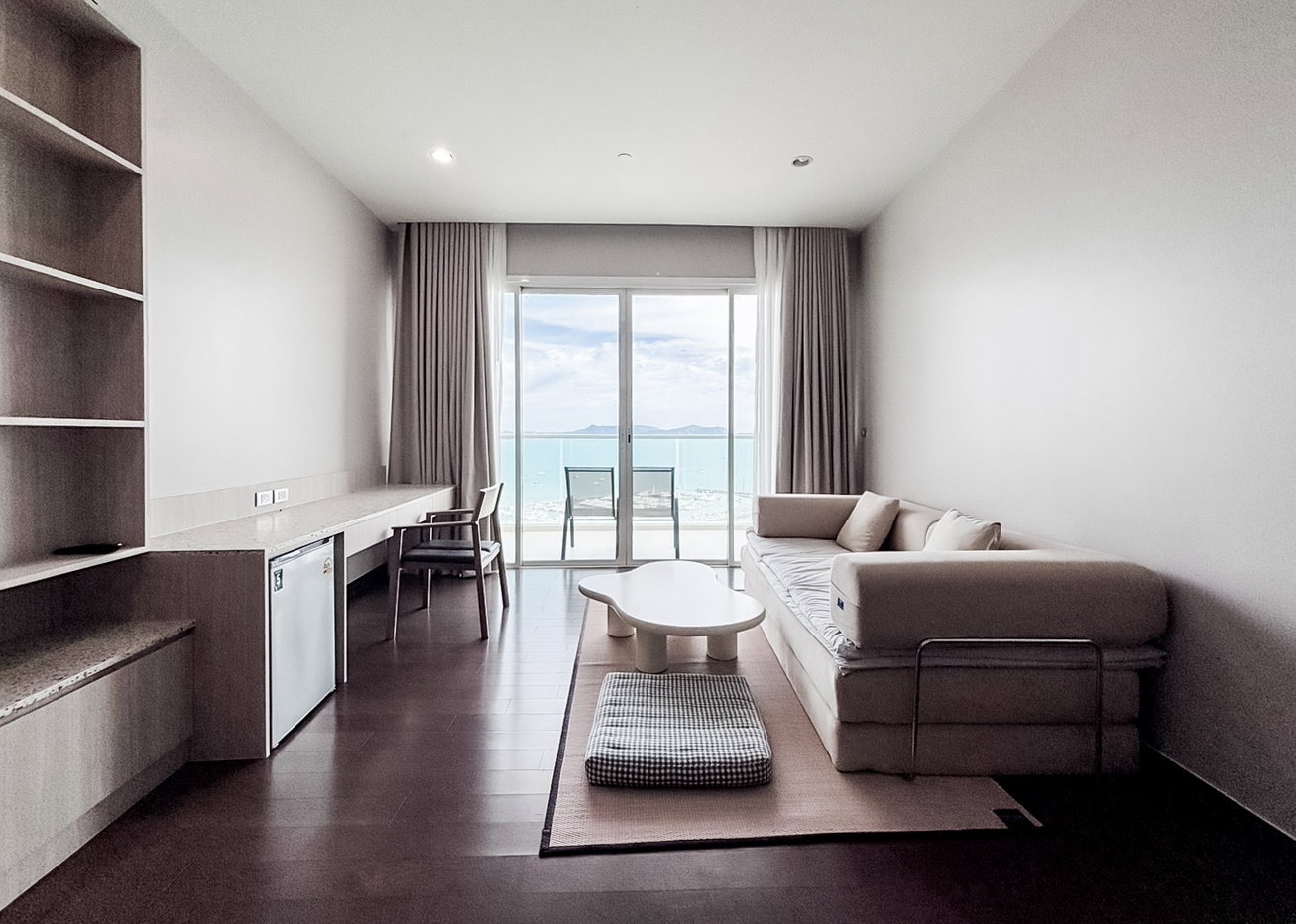 รูป Mövenpick White Sand Beach Condo for Rent Sea View - รูปที่ 1/14