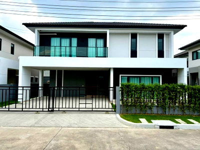 เช่าบ้านเดี่ยว หลักสี่พลาซ่า : HR3566ให้เช่าบ้านเดี่ยวหรูหลังใหญ่ 85 ตร.ว. CENTRO วิภาวดี ใกล้สนามบินดอนเมือง & รร.นานาชาติ Harrow บ้านใหม่พร้อมอยู่ มีห้องแม่บ้าน + EV Charger 