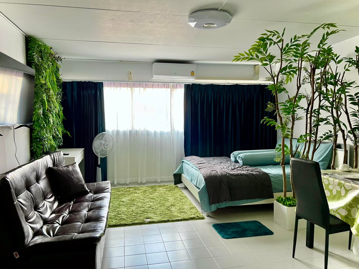 picture Special Studio Room 28. sqm C9 Popula Condo by Prathomlerk - 12/15