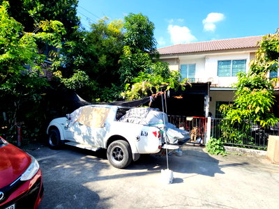 Townhouses for sale Khlong Luang Road : TOWN HOUSE 28.2 Sq.w. Khlong Luang Pathumthani for 2M