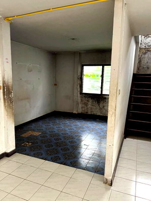 ขายบ้านเดี่ยว : บ้านเดี่ยววโรชา 5 ที่ดินขนาดใหญ่ 107 ตร.วา ทำเลดี ใกล้นิคมอุตสาหกรรมบางพลี แค่ 10 นาทีถึงถนน บางนา-ตราดและสุขุมวิท
