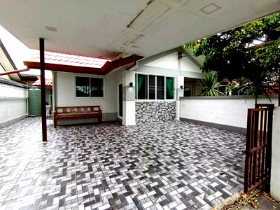 เช่าบ้านแฝด ศาลหลักเมืองจังหวัดเชียงใหม่ : 🏡 บ้านให้เช่า บ้านชั้นเดียว รีโนเวทใหม่ พร้อมเฟอร์นิเจอร์ ในตัวเมือง ทำเลดีมาก เดินทางสะดวก ใกล้เซ็นทรัล สนามบินเชียงใหม่ โรงพยาบาล ร้านสะดวกซื้อ
