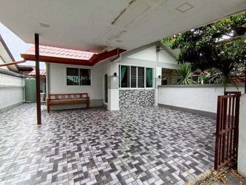 🏡 บ้านให้เช่า บ้านชั้นเดียว รีโนเวทใหม่ พร้อมเฟอร์นิเจอร์ ในตัวเมือง ทำเลดีมาก เดินทางสะดวก ใกล้เซ็นทรัล สนามบินเชียงใหม่ โรงพยาบาล ร้านสะดวกซื้อ