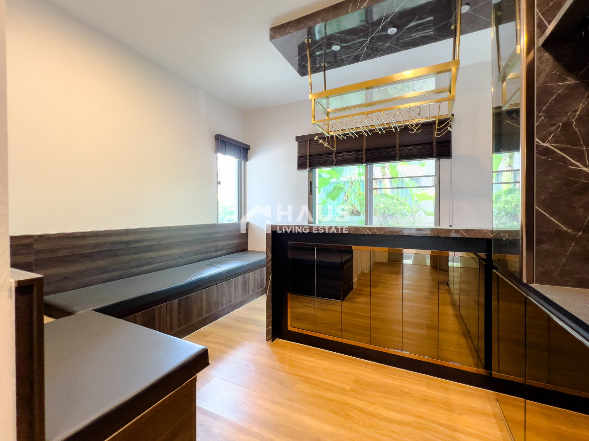 picture Perfect Place Rattanathibet-Saima / 4 Bedrooms #HRP3063 - 8/19