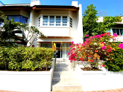 ทาวน์โฮม ดองกิ มอลล์ ทองหล่อ   : The Natural Place | Modern 4 Bed Townhouse in Sukhumvit 31 - BR49092TH