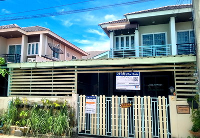 Townhouses for sale Ruamchai Pracharuk Hospital : TOWN HOUSE 31.5 Sq.w. Bang Bo Samut Prakarn for 2.2M