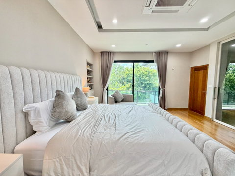 Casalunar Mesto Home หลัง Central Chonburi บ้านแต่งครบ Fully Furnished พร้อมเข้าอยู่ บนสังคมส่วนตัวขั้นสุดเพียง 86 ยูนิต