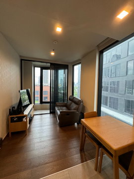 Ideo Q Sukhumvit 36, great value room at the best price in the building. Comes with fully furnished and beautifully decorated, 1 bedroom, 1 bathroom.